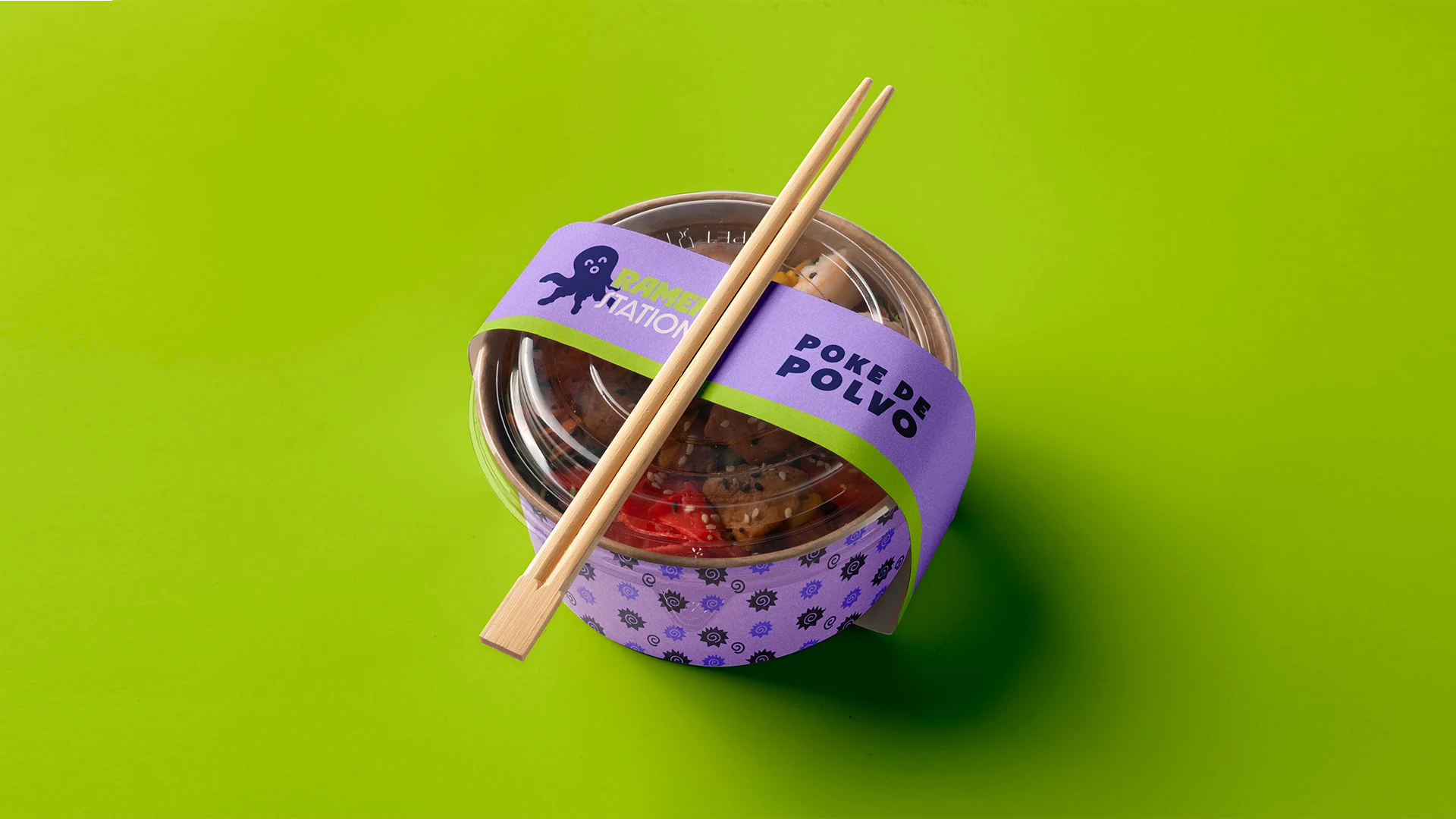 Tigela de comida asiática com a identidade Ramen Station
